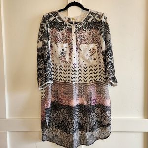 Fig and Flowers brand, L Women's Tunic, Cream with Black, Pink and Purple
